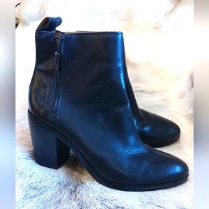 Gap black heeled ankle booties
